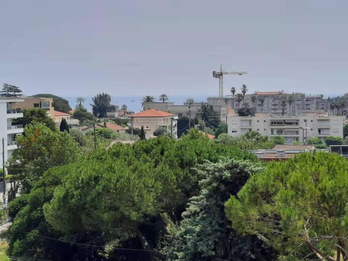 Appt 70m2, 3p, Toit-terrasse, Vue Mer, Proche Apartment Vallauris